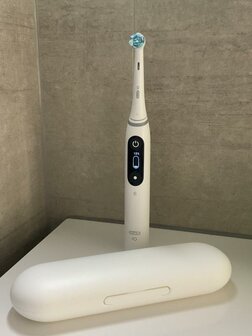 Oral-B IO 6 s wit